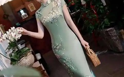 粗壮挺进人妻水蜜桃成熟